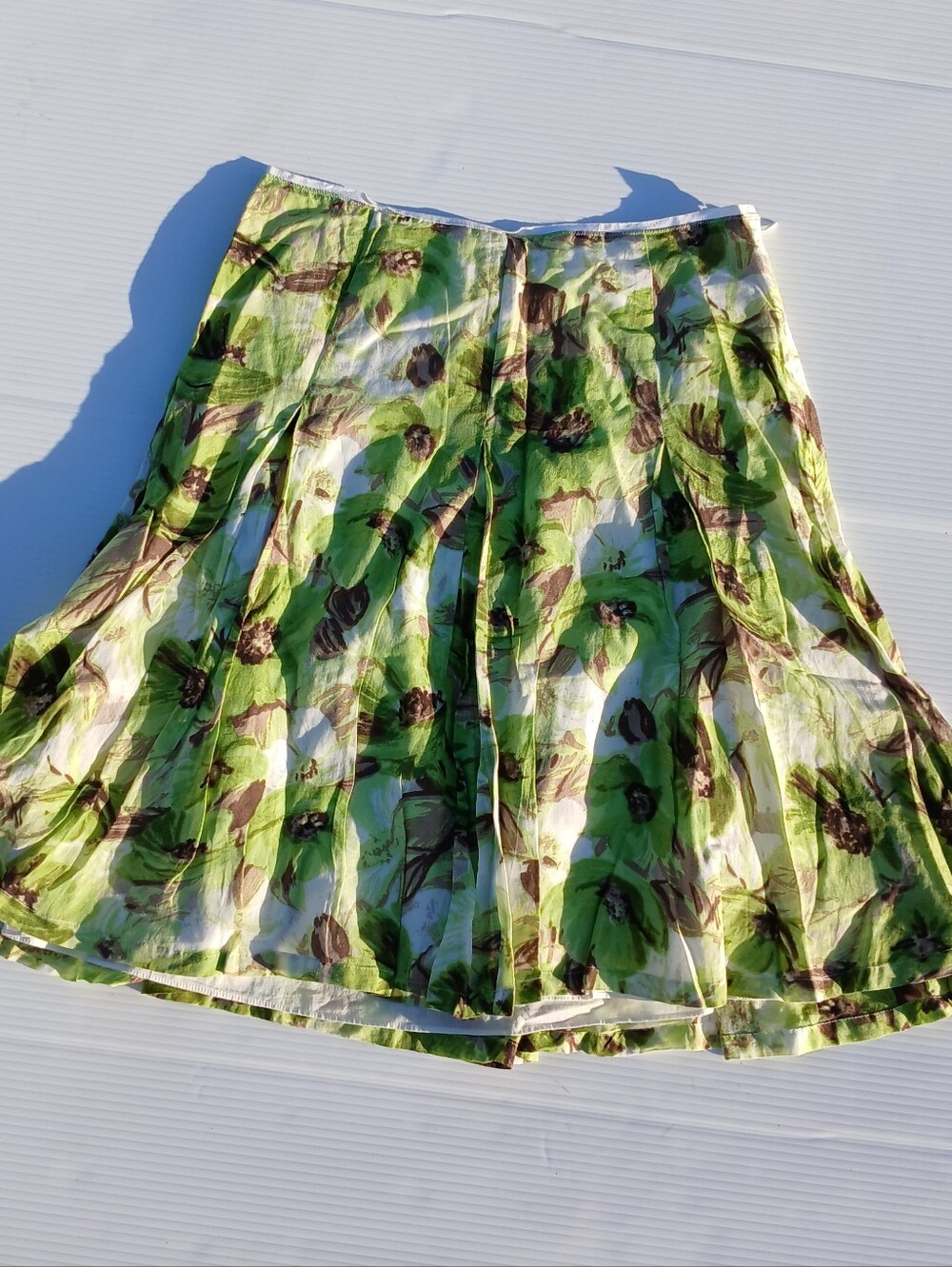 Banana Republic womens size 4 Green Brown Floral Print Skirt Silk Cotton Blend S
